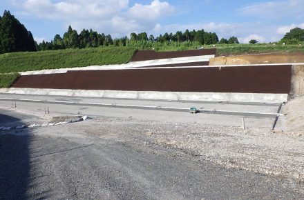 道路改築工事（末吉道路補正１－１２工区）